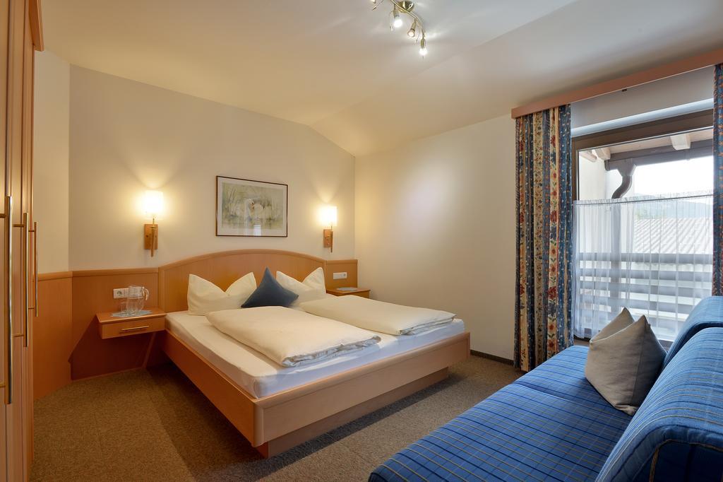 Hotel Garni Jennewein Mayrhofen Pokój zdjęcie