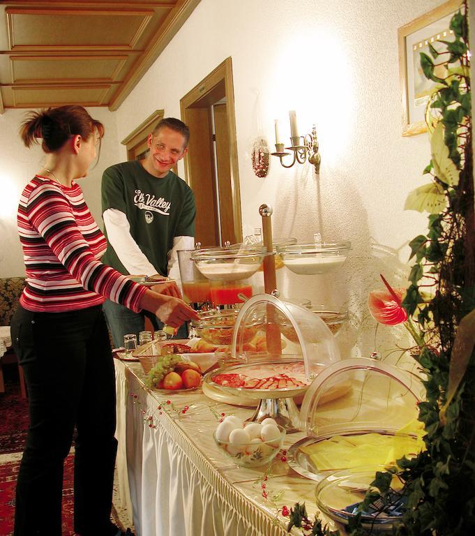 Hotel Garni Jennewein Mayrhofen Zewnętrze zdjęcie