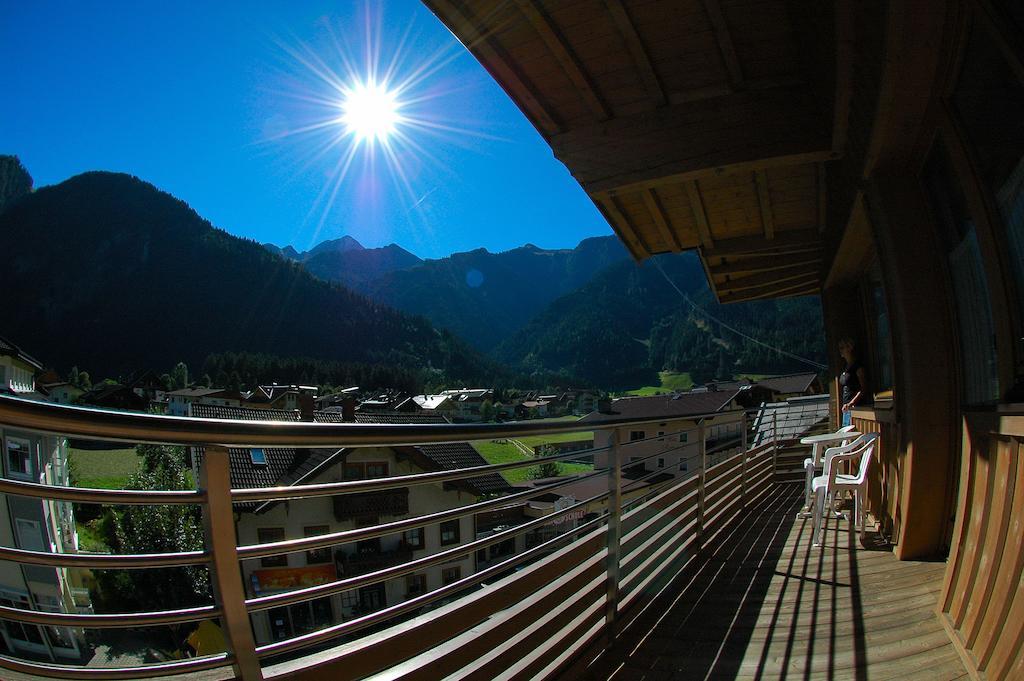 Hotel Garni Jennewein Mayrhofen Pokój zdjęcie