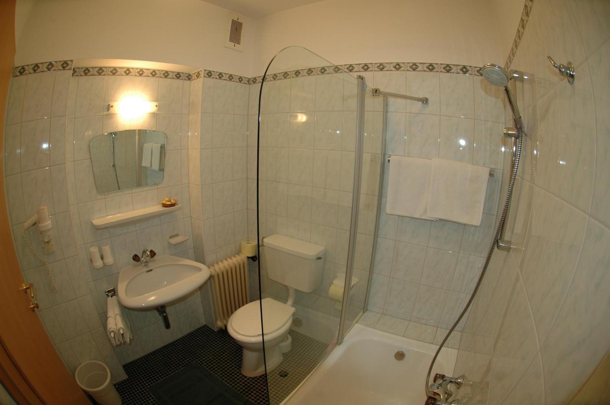 Hotel Garni Jennewein Mayrhofen Zewnętrze zdjęcie
